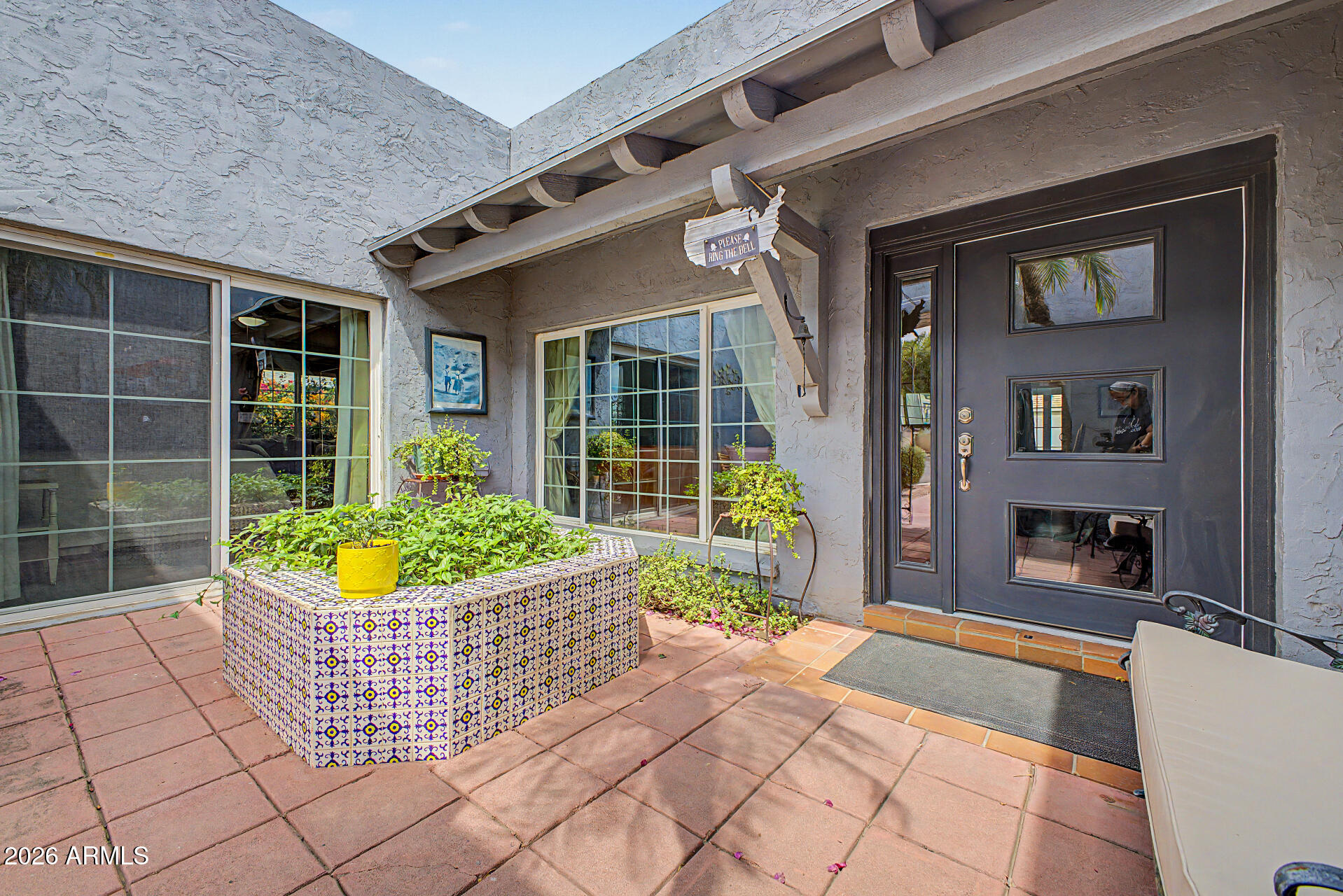 5720 W FRIER Drive W