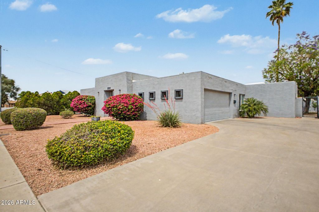 Photo of 5720 W Frier Drive W, Glendale, AZ 85301 (MLS # 7013517)