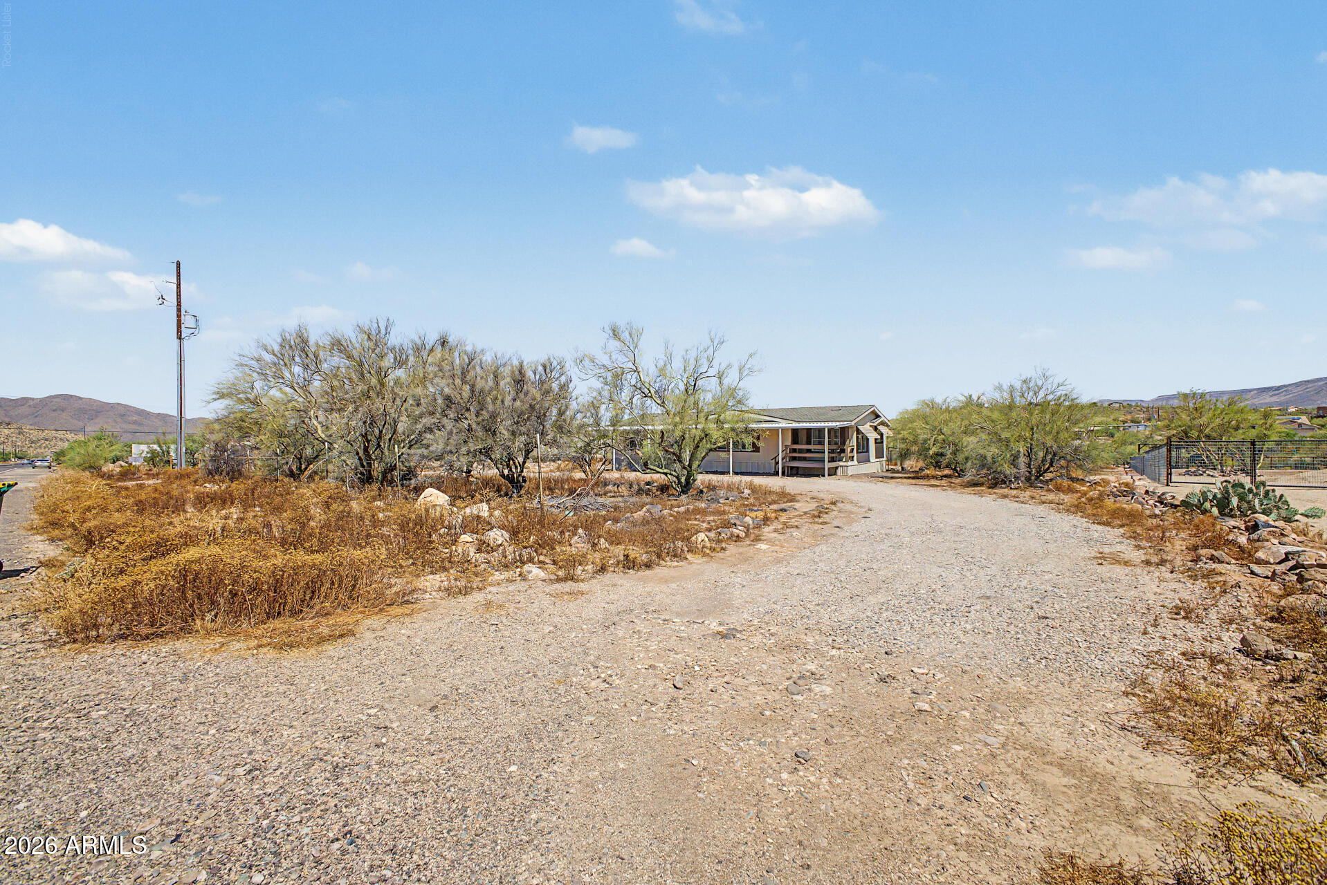 1628 E CIRCLE MOUNTAIN Road