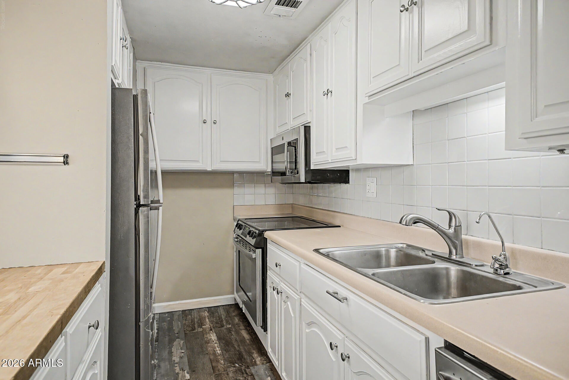 424 W Brown Road 207