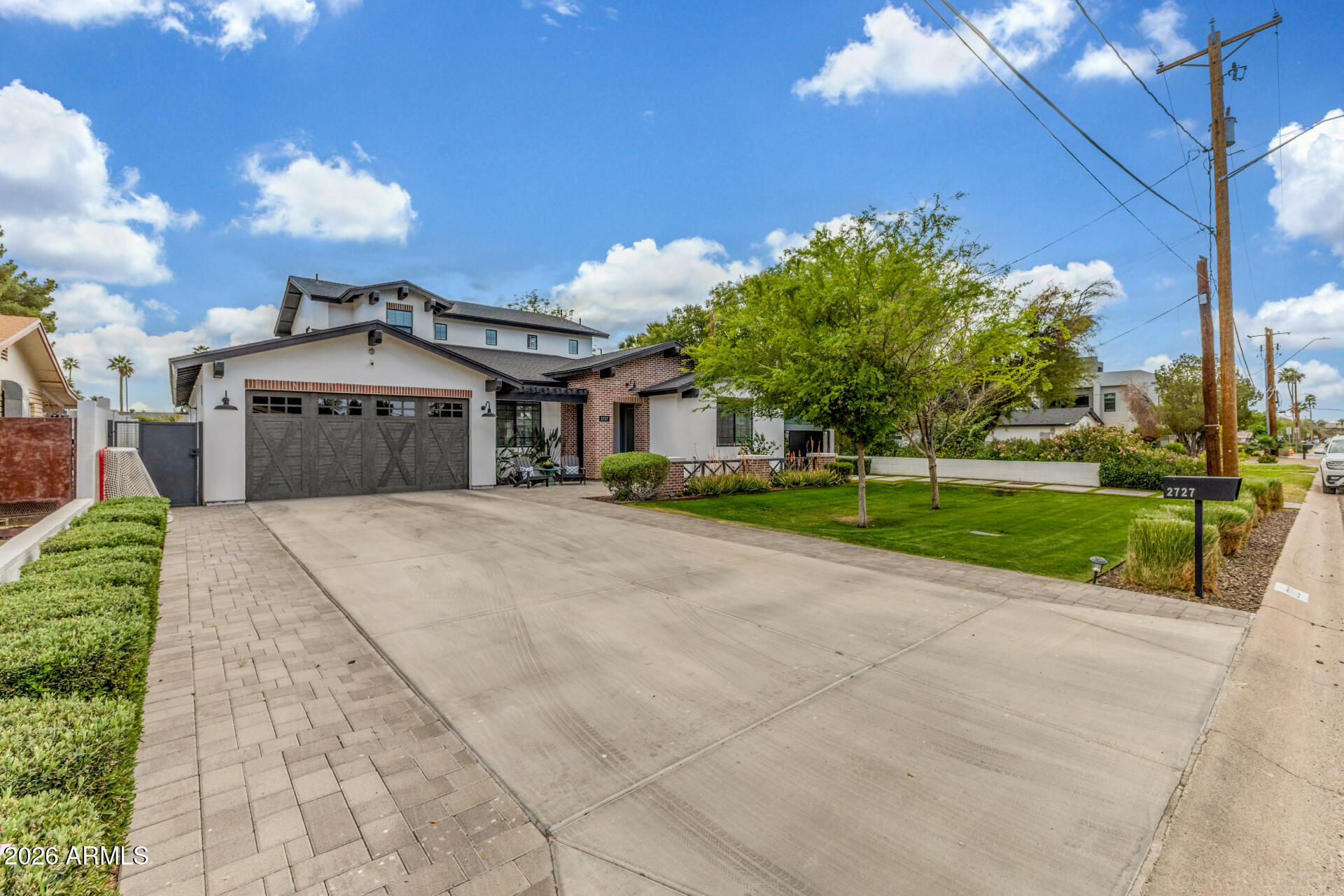 2727 E TURNEY Avenue