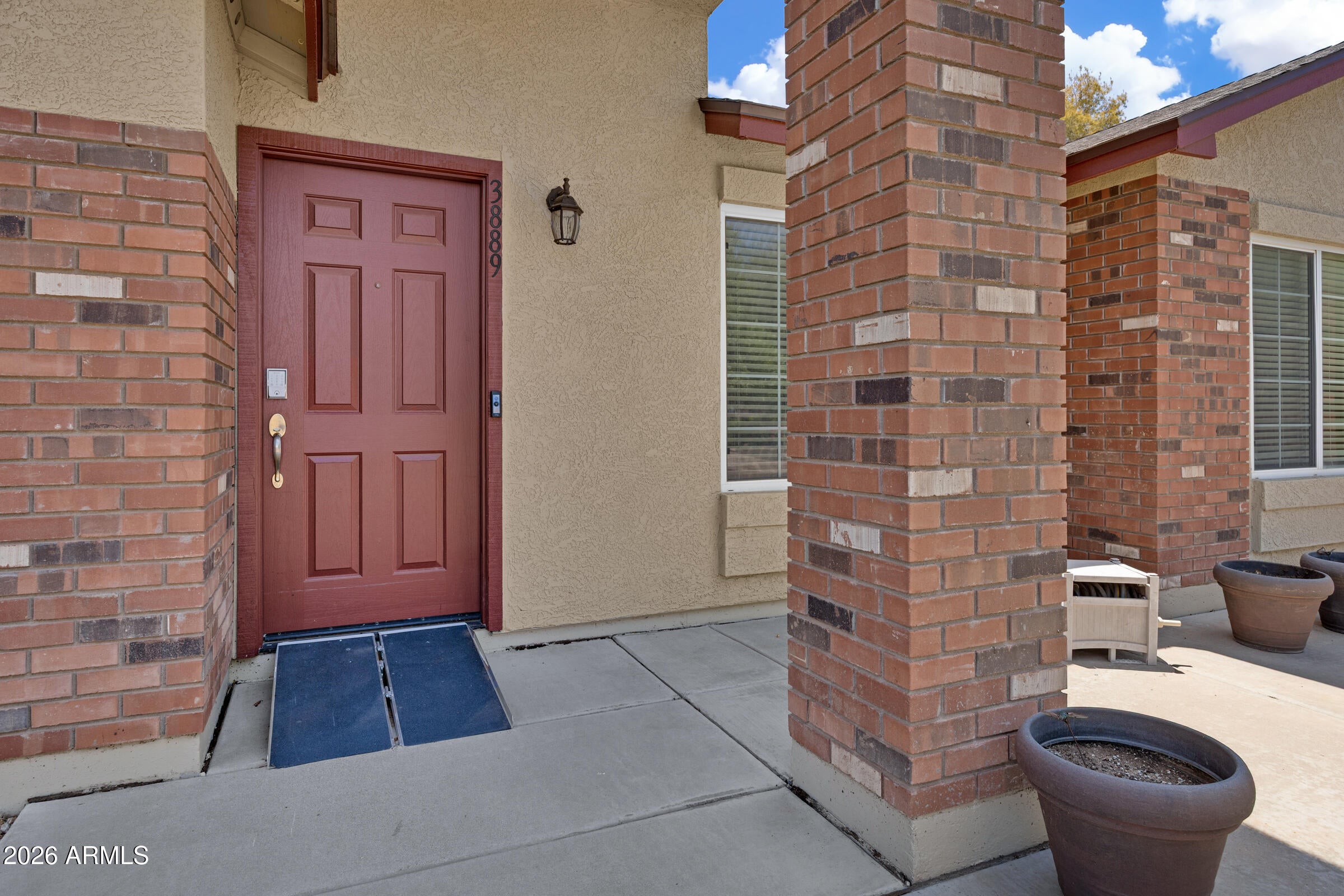 3889 E MEADOW LAND Drive