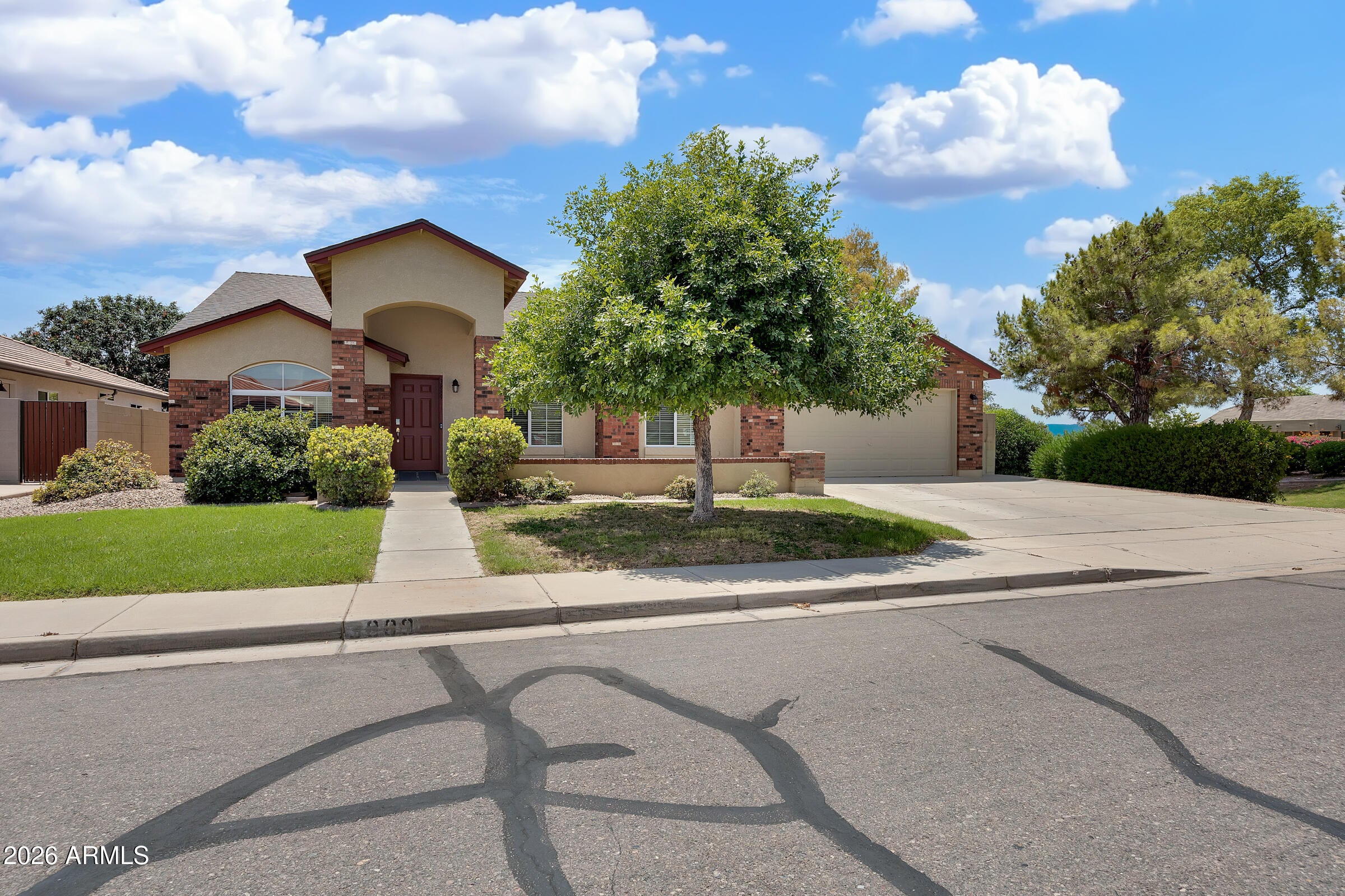 3889 E MEADOW LAND Drive