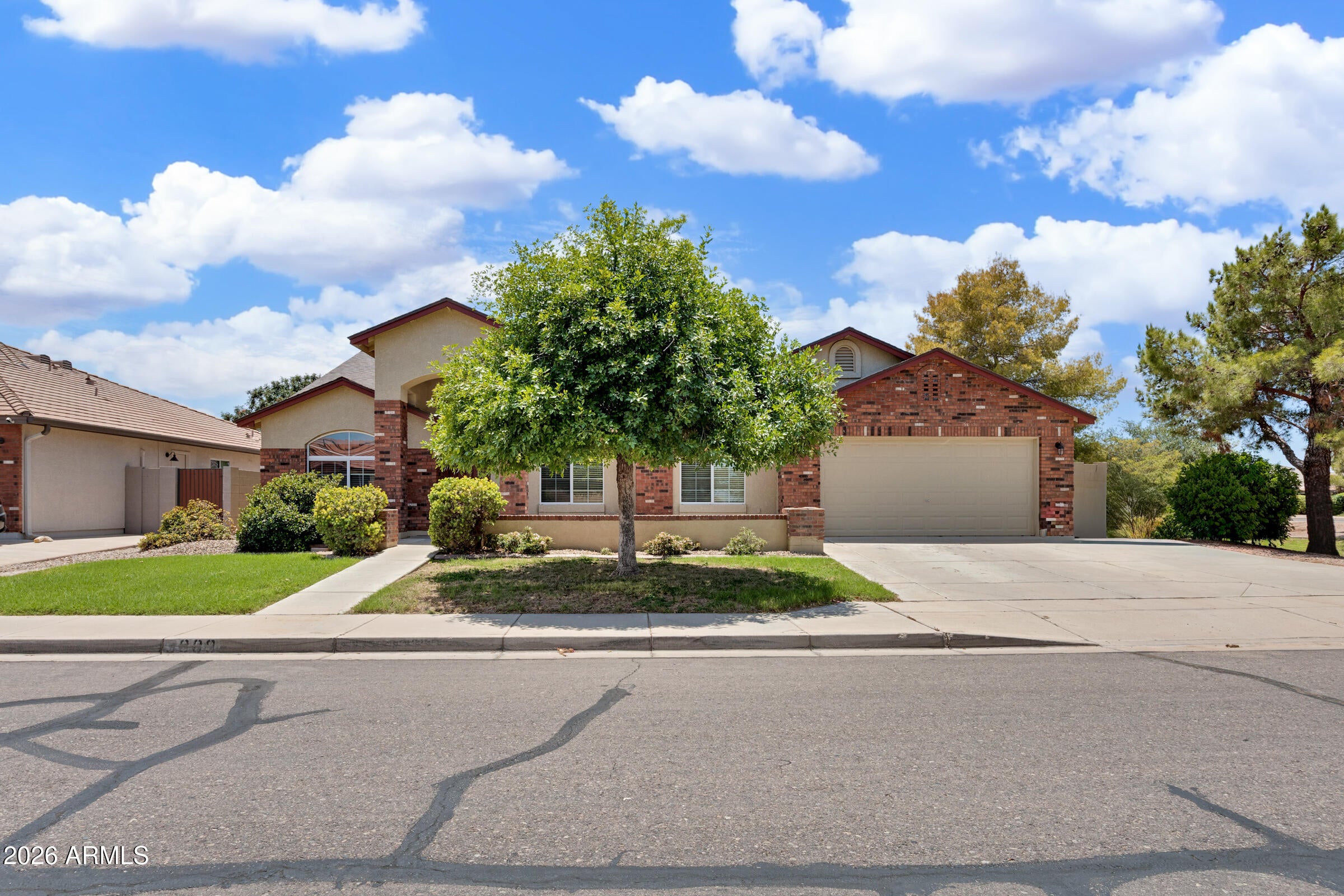 Homes for Sale in Queen Creek Arizona 3 3889 E MEADOW LAND Drive