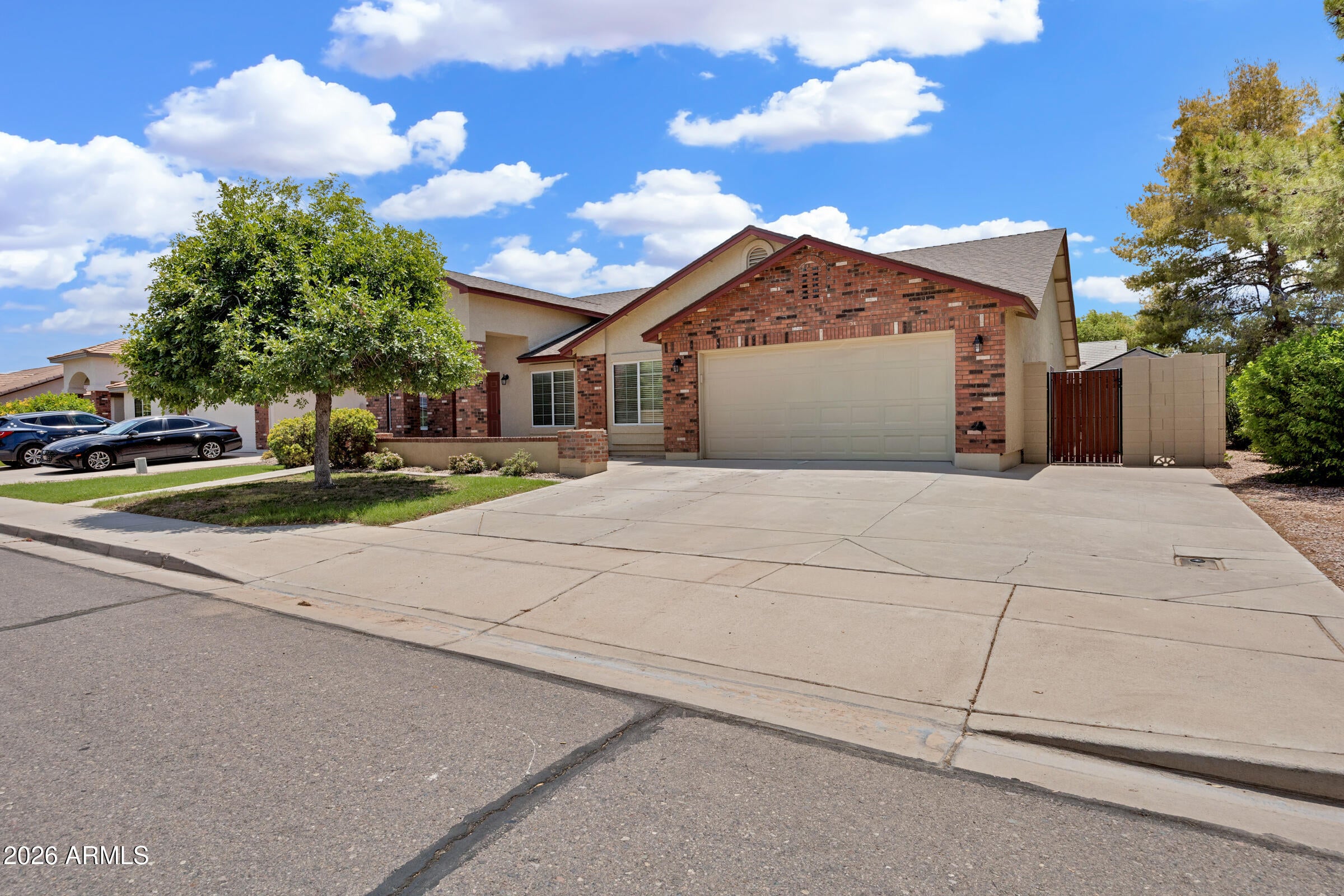 3889 E MEADOW LAND Drive