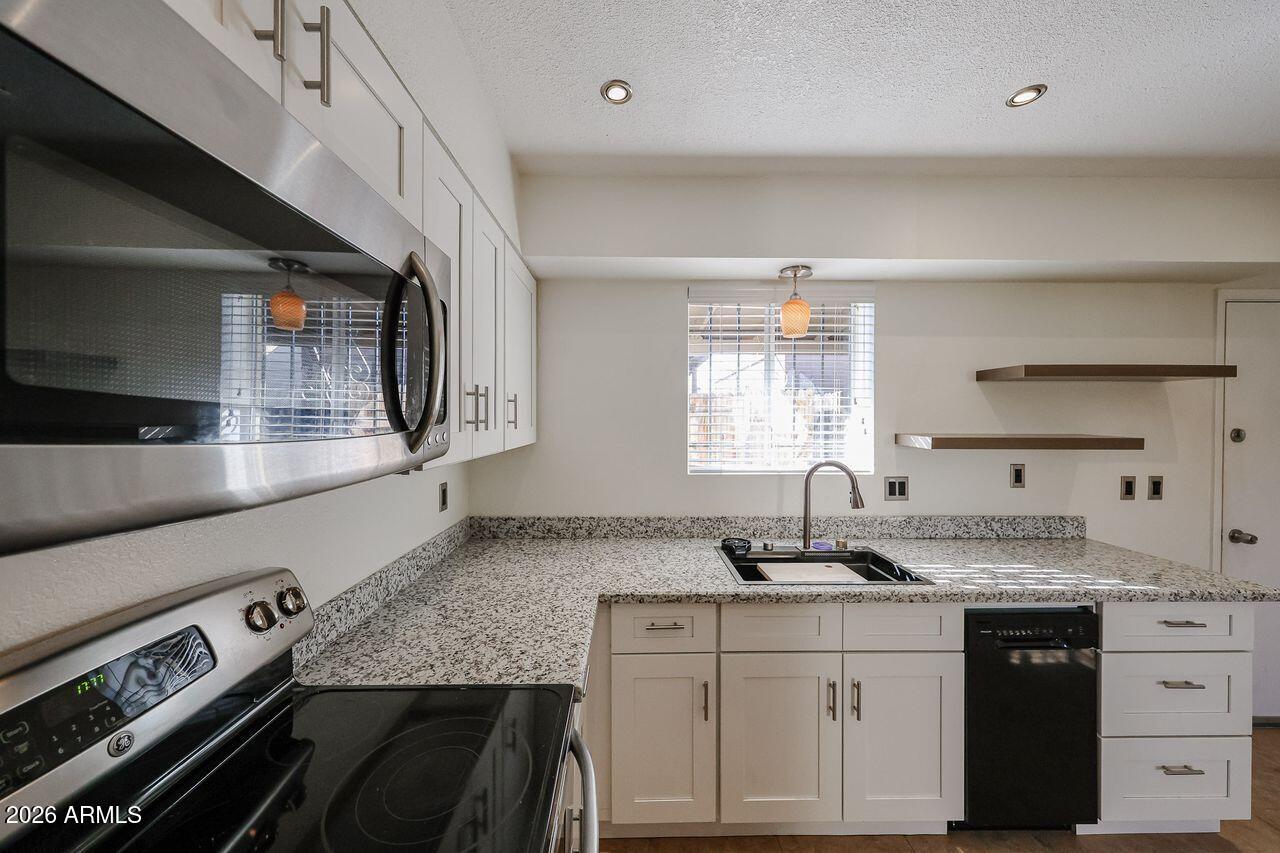 3326 W TANGERINE Lane W