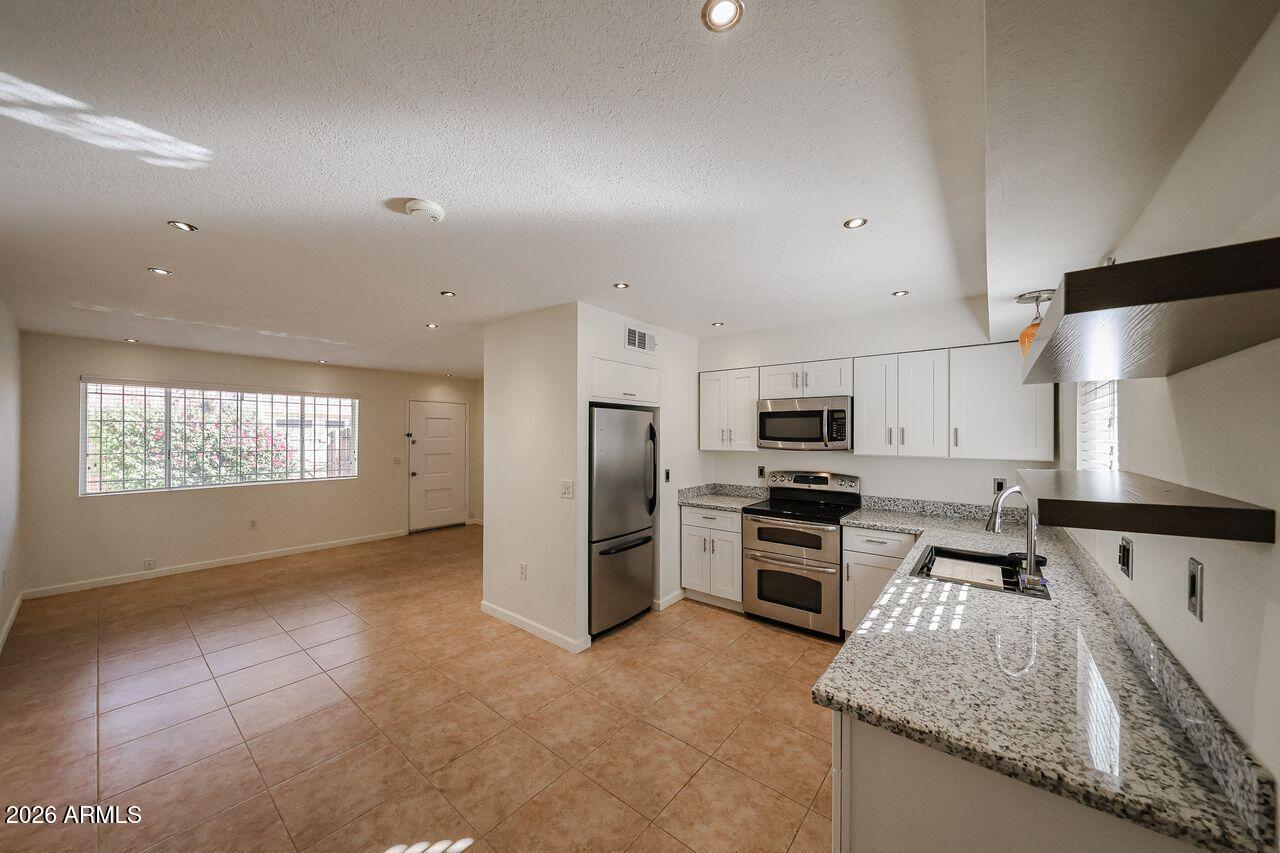 3326 W TANGERINE Lane W