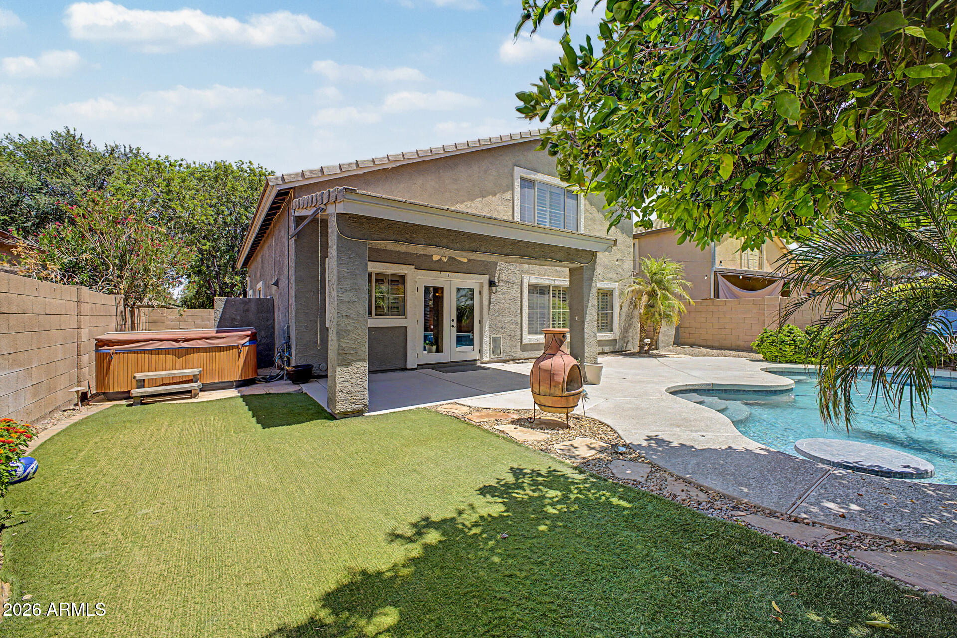 HIGLEY GROVES - Residential