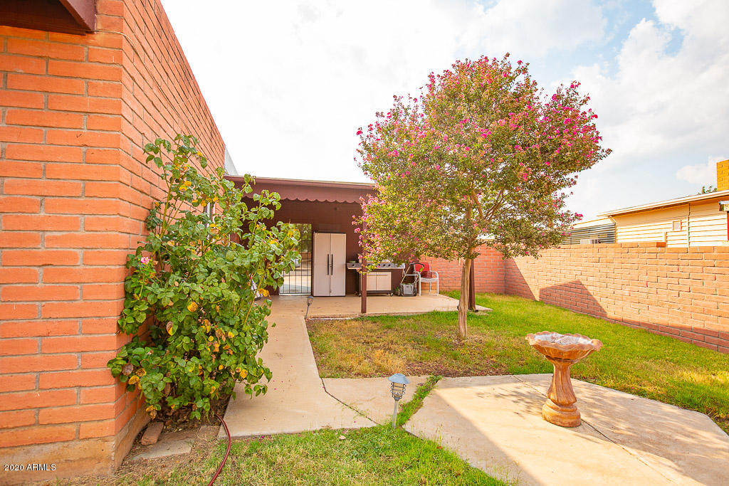 THE MEADOWS - Residential