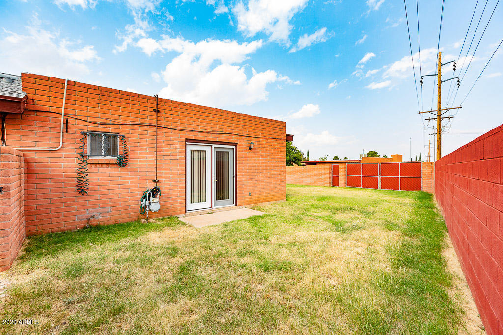 THE MEADOWS - Residential