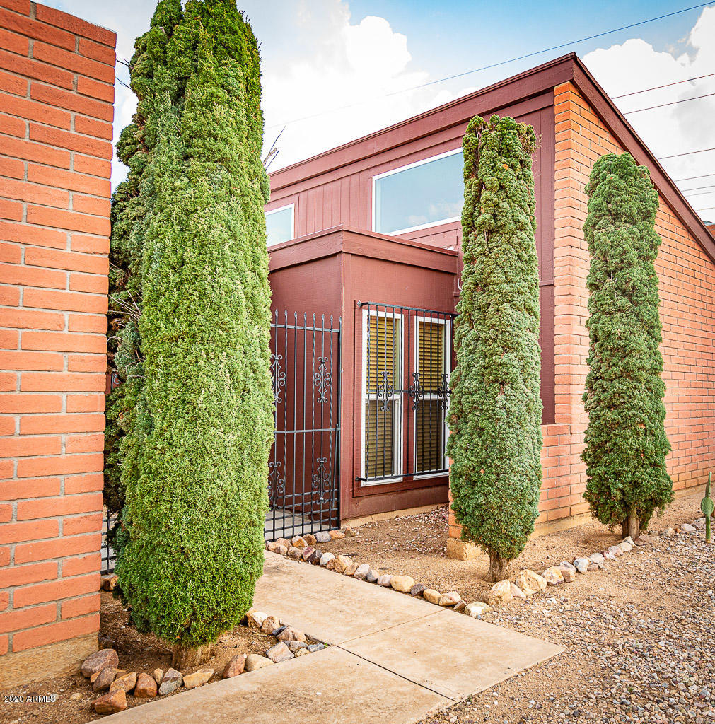 THE MEADOWS - Residential