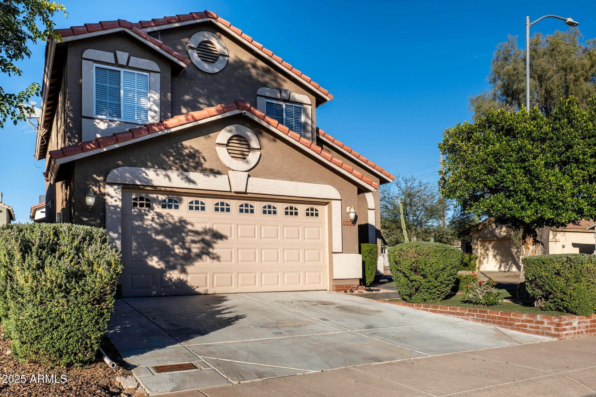 1112 W VILLA MARIA Drive