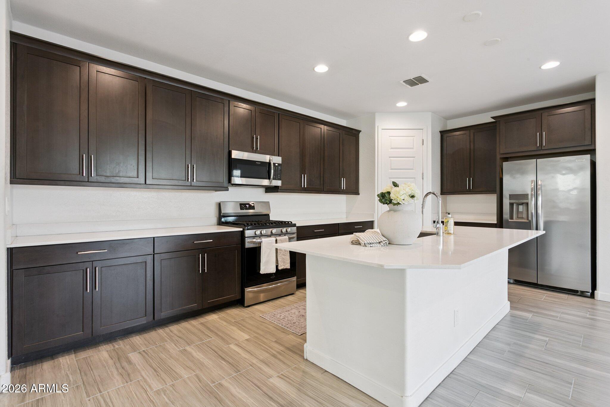 2566 W Huntington Drive