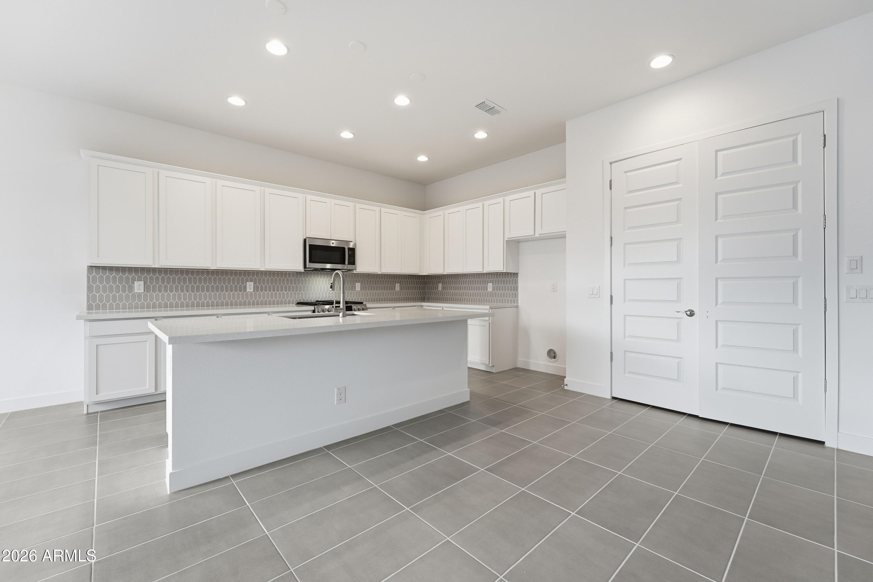 4064 E DESERT LILLY Lane