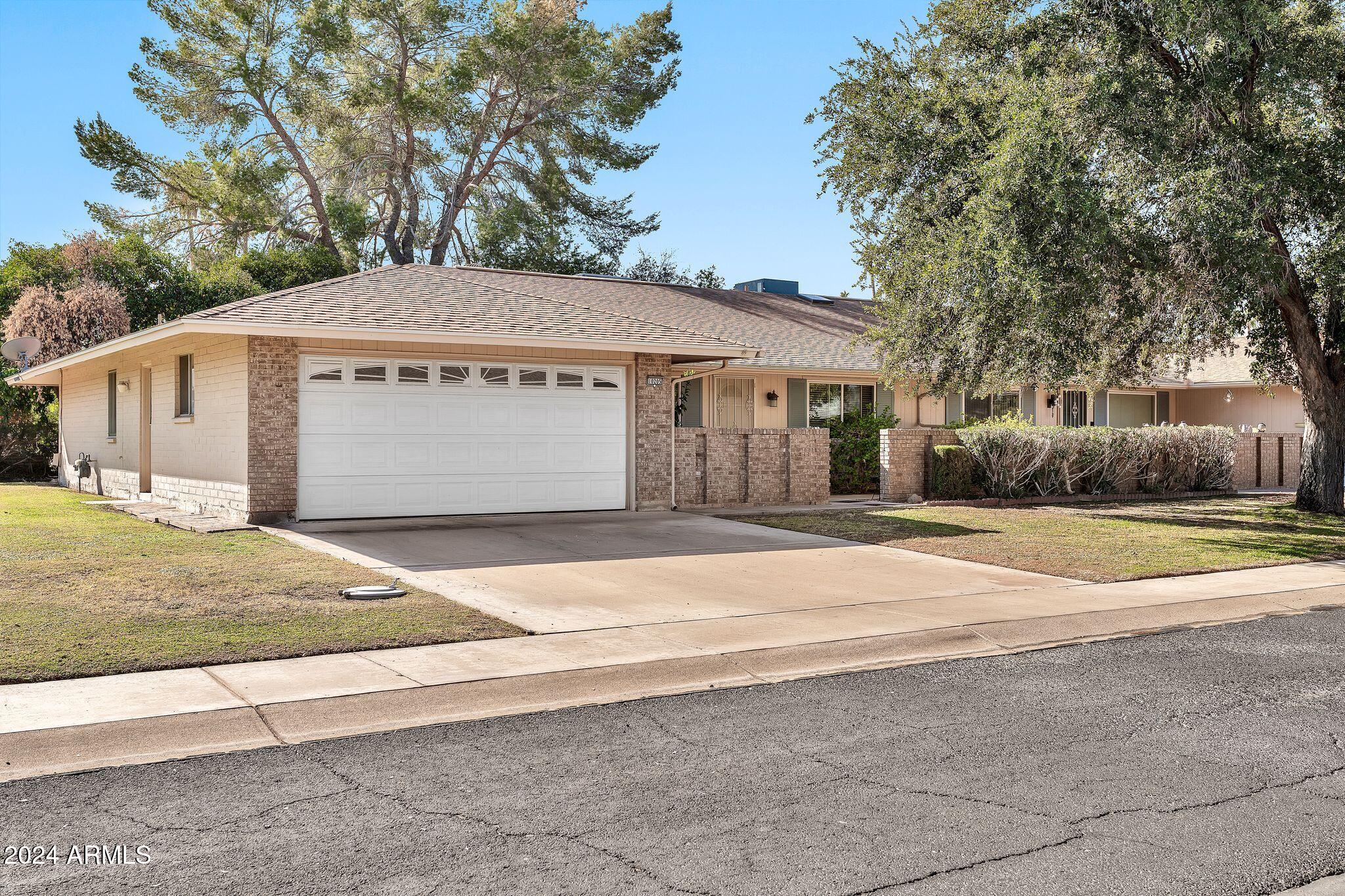 10205 W ROYAL OAK Road