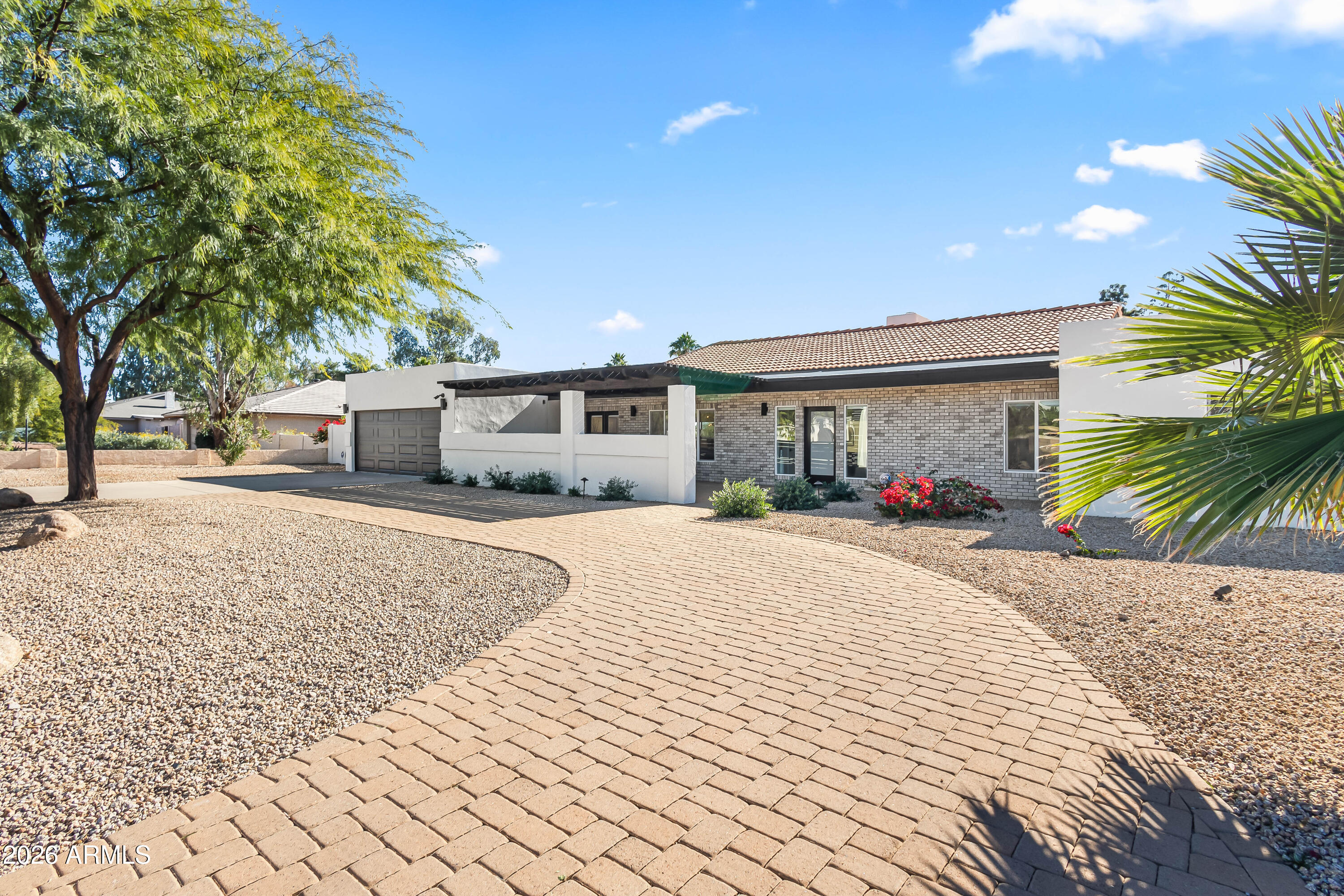 4819 E SUNNYSIDE Drive