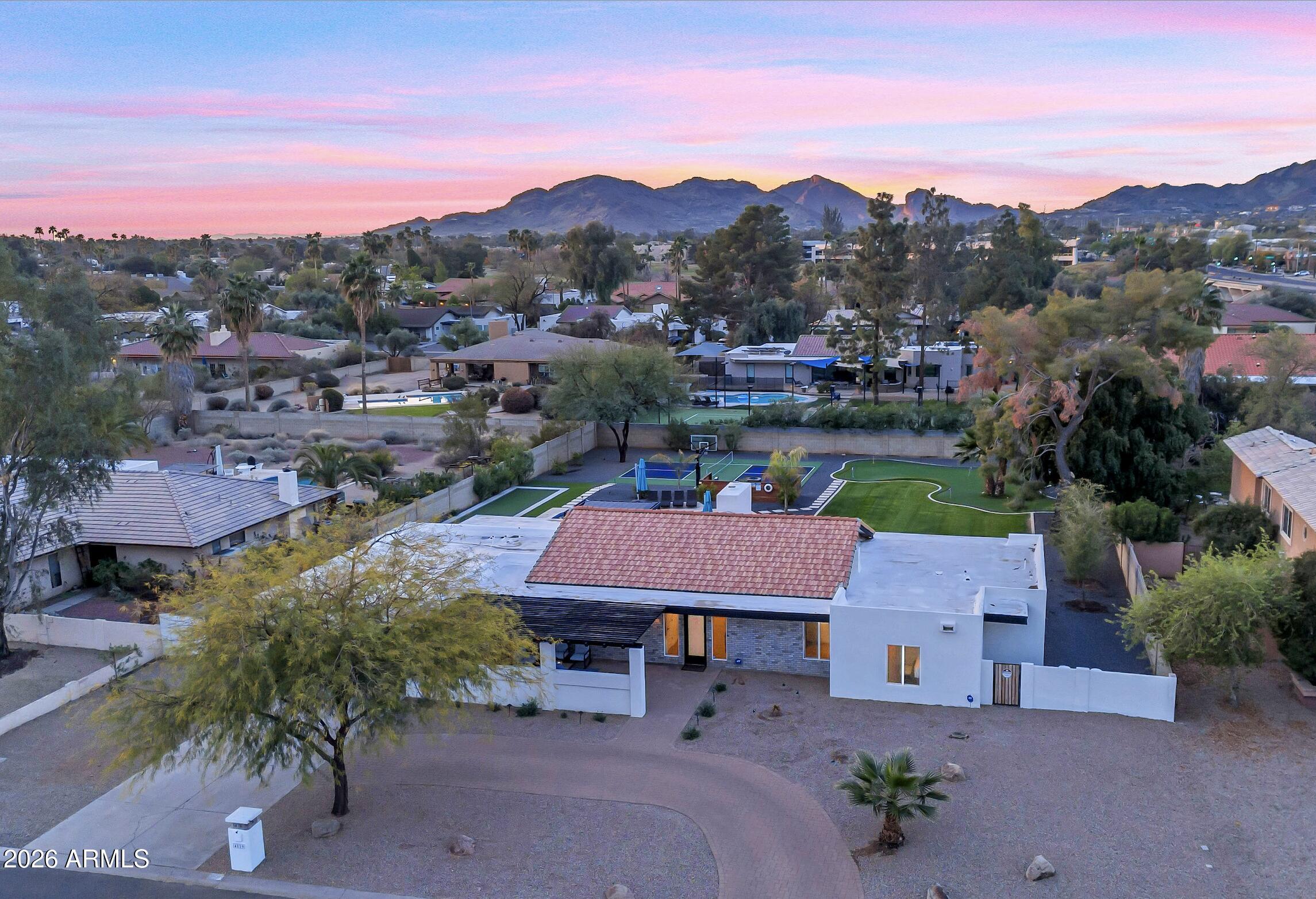 4819 E SUNNYSIDE Drive