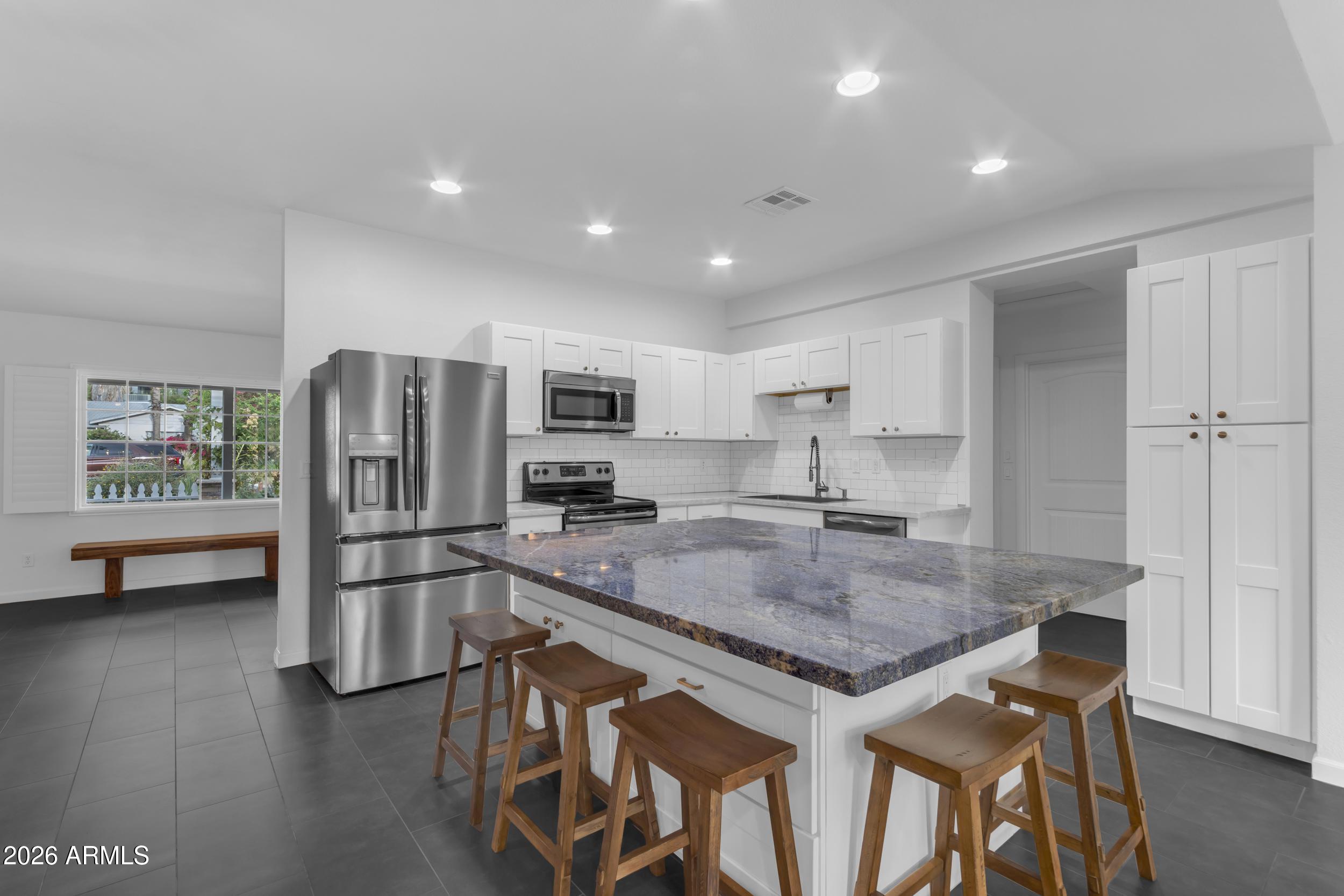 4126 N 44TH Place