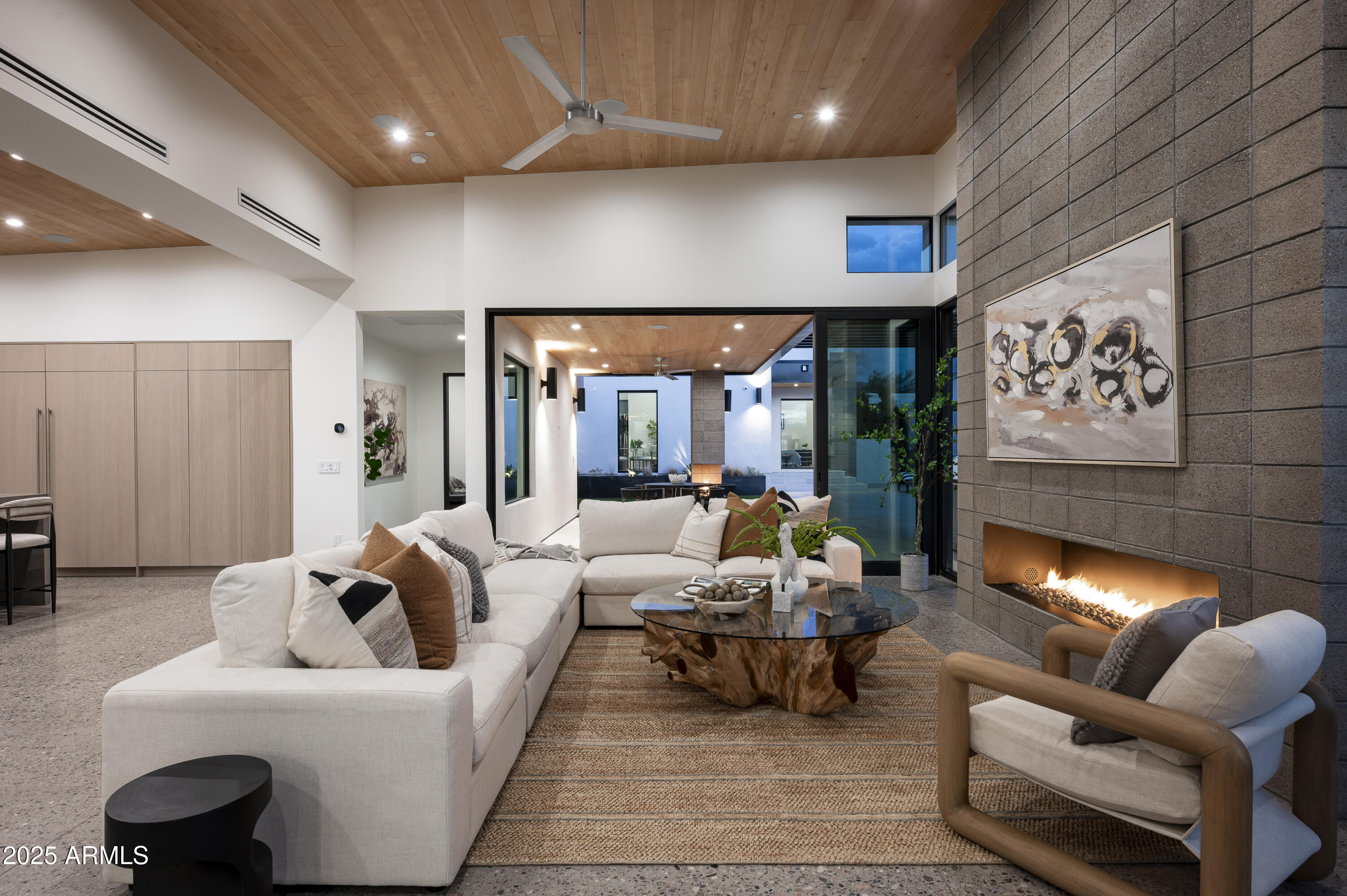 PINNACLE PEAK SHADOWS UNIT 2 - Residential