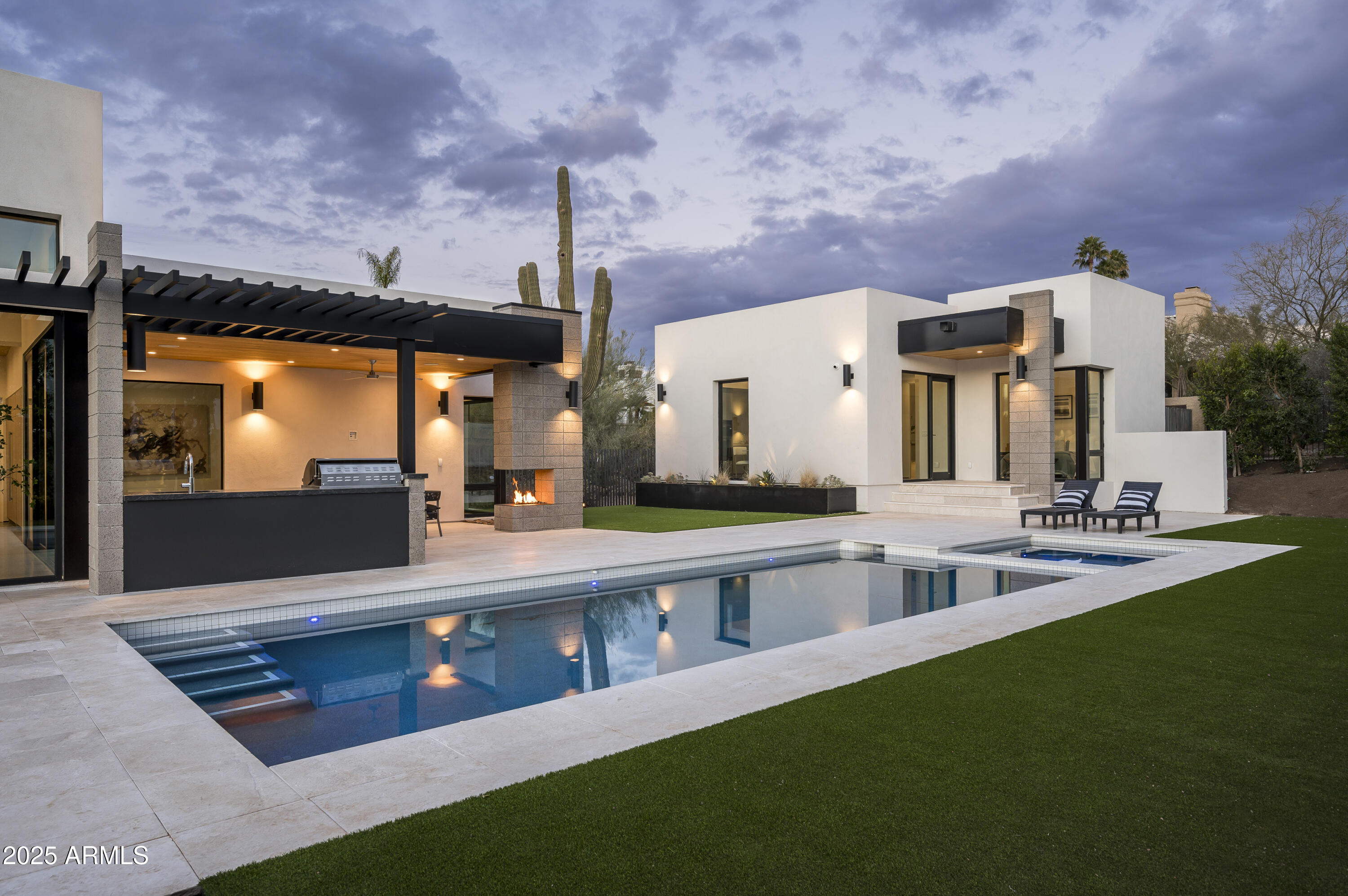 PINNACLE PEAK SHADOWS UNIT 2 - Residential