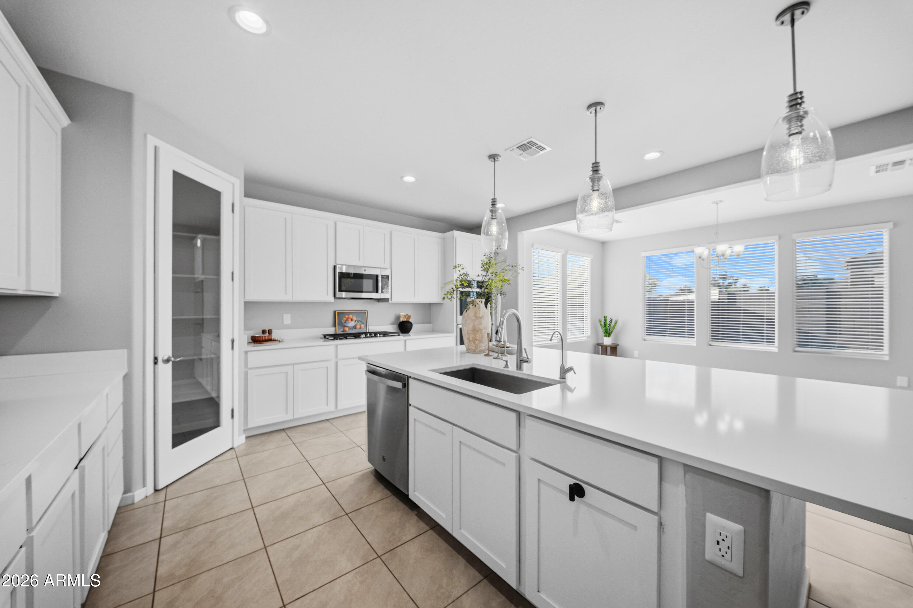 15754 W MADISON Street