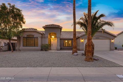 952 S CANAL Drive Gilbert AZ 85296
