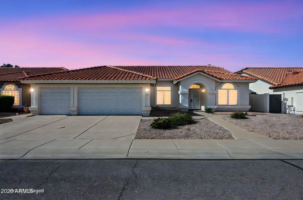 Photo of 1470 S Villas Court, Chandler, AZ 85286 (MLS # 6998346)