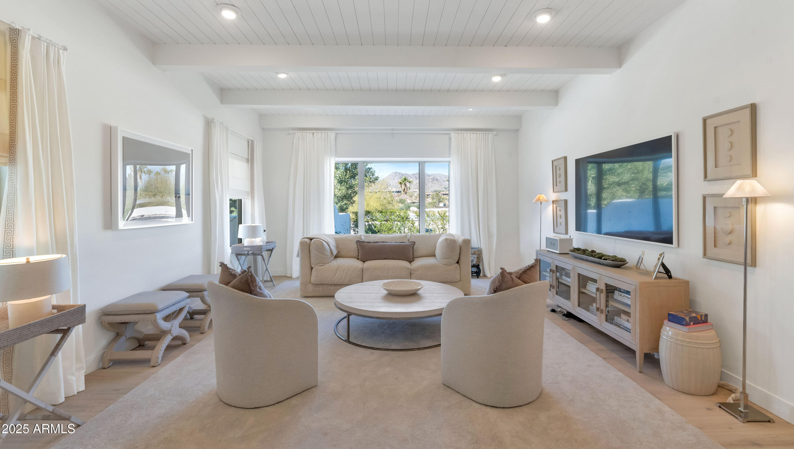 4601 E SOLANO Drive