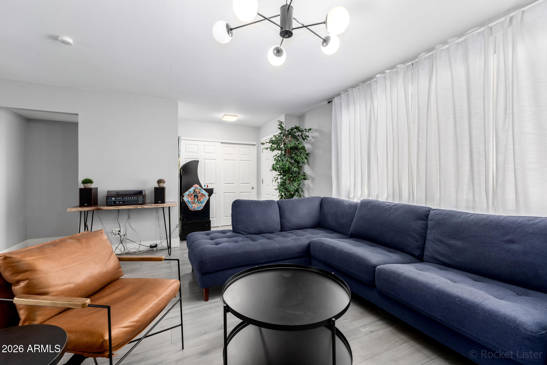 6837 E OSBORN Road B