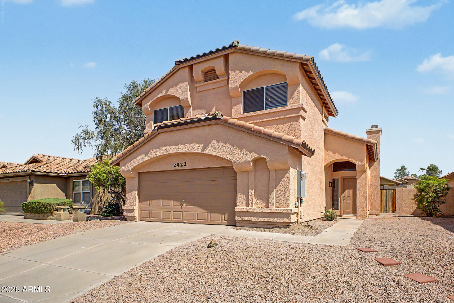 2922 E WOODLAND Drive