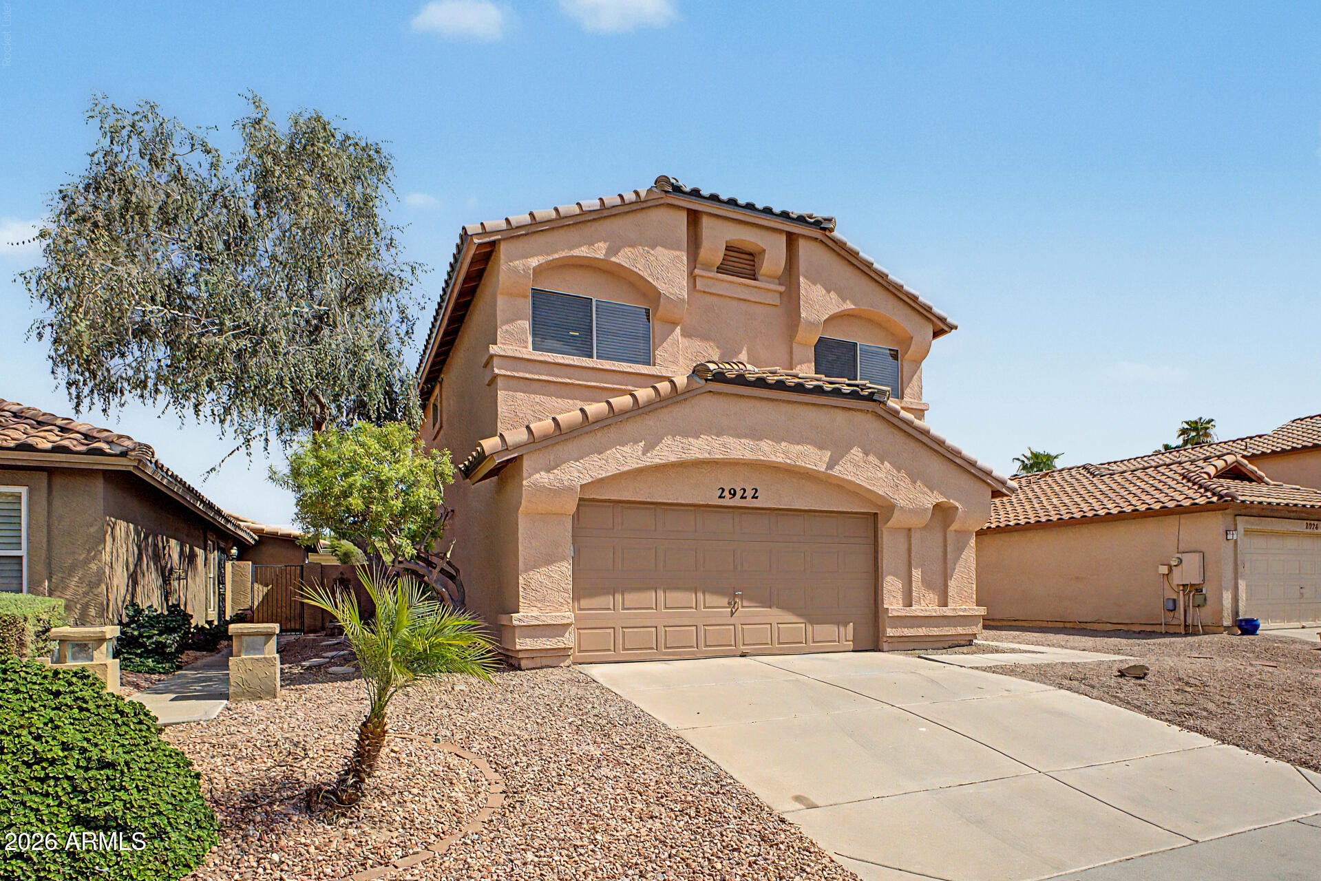 2922 E WOODLAND Drive