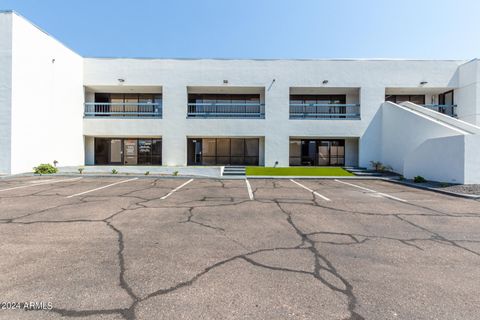 Photo of 2411 W Northern Avenue, Phoenix, AZ 85021 (MLS # 6737492)