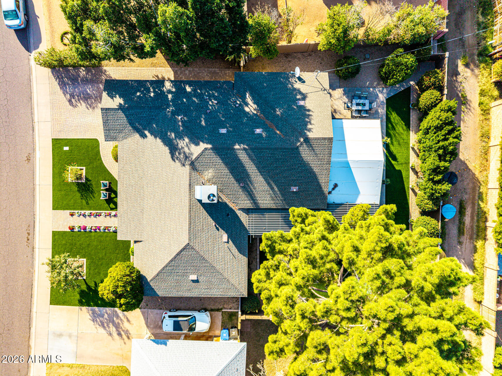 3746 E Fairmount Avenue