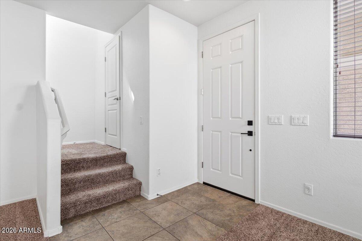 104 E PALOMINO Drive