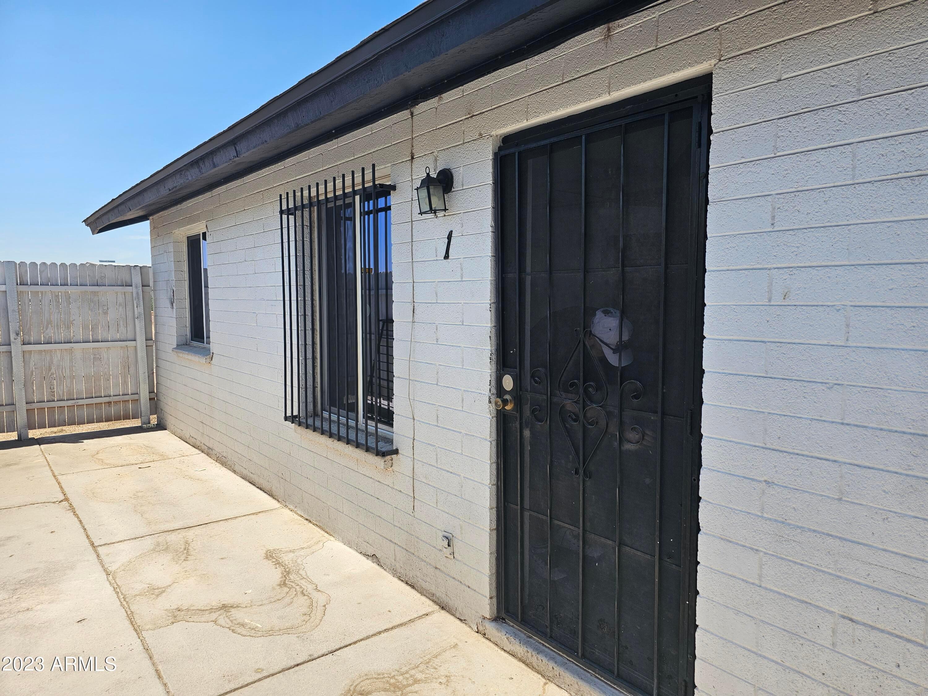 3224 W JACKSON Street