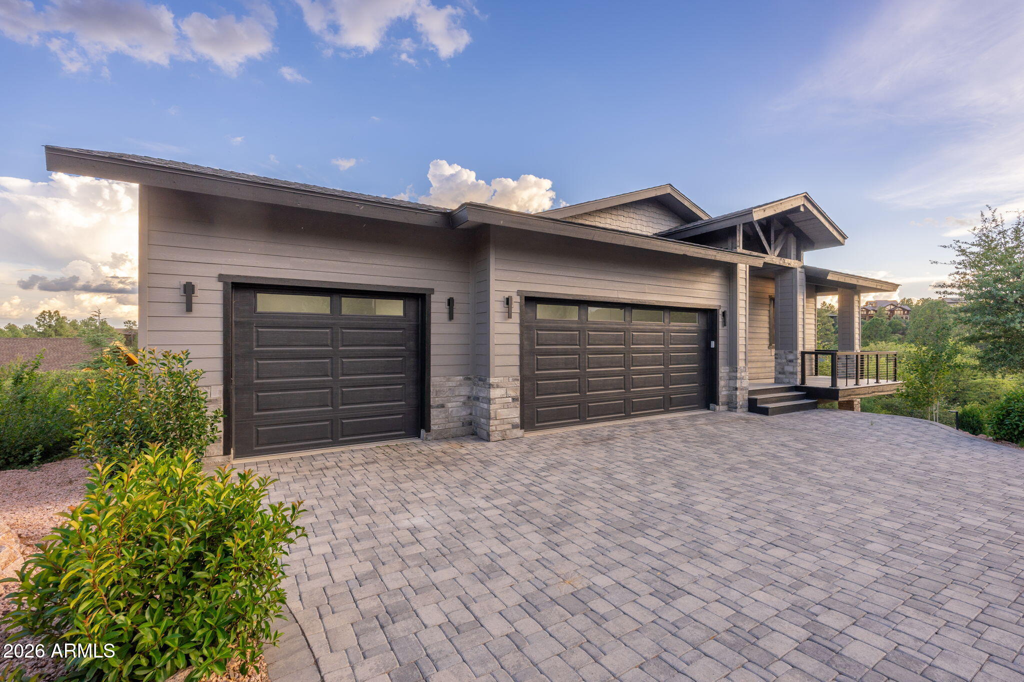 2806 E Coyote Mint Circle