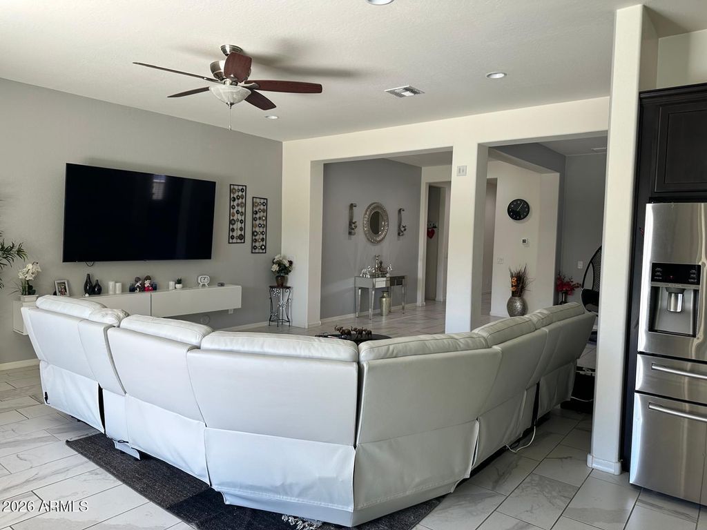 Photo of 1083 E Holland Park Drive, Gilbert, AZ 85297 (MLS # 6965421)