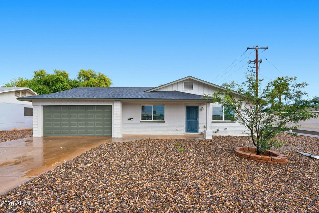Photo of 2219 S River Drive, Tempe, AZ 85282 (MLS # 6965856)