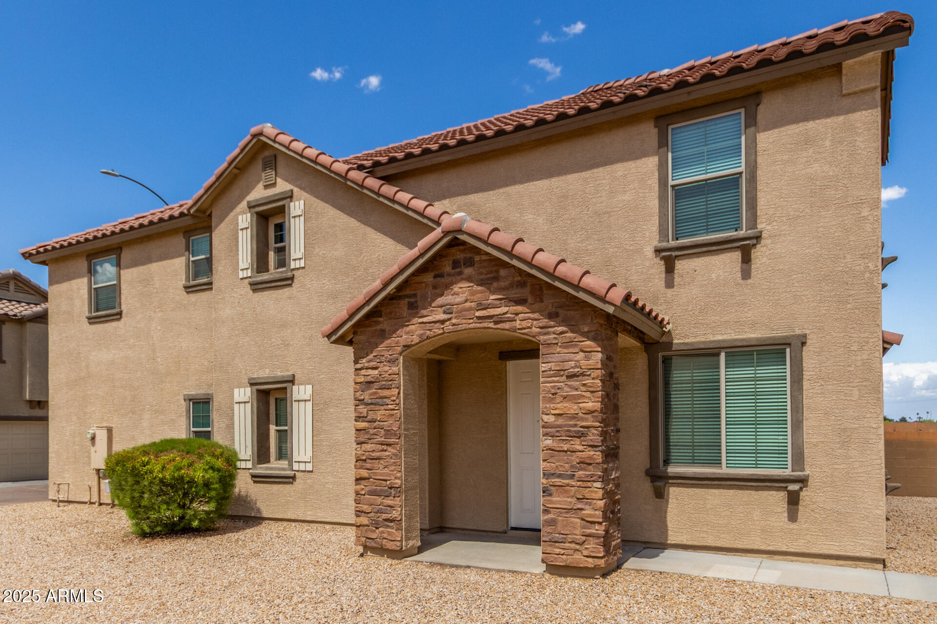 832 E AGUA FRIA Lane