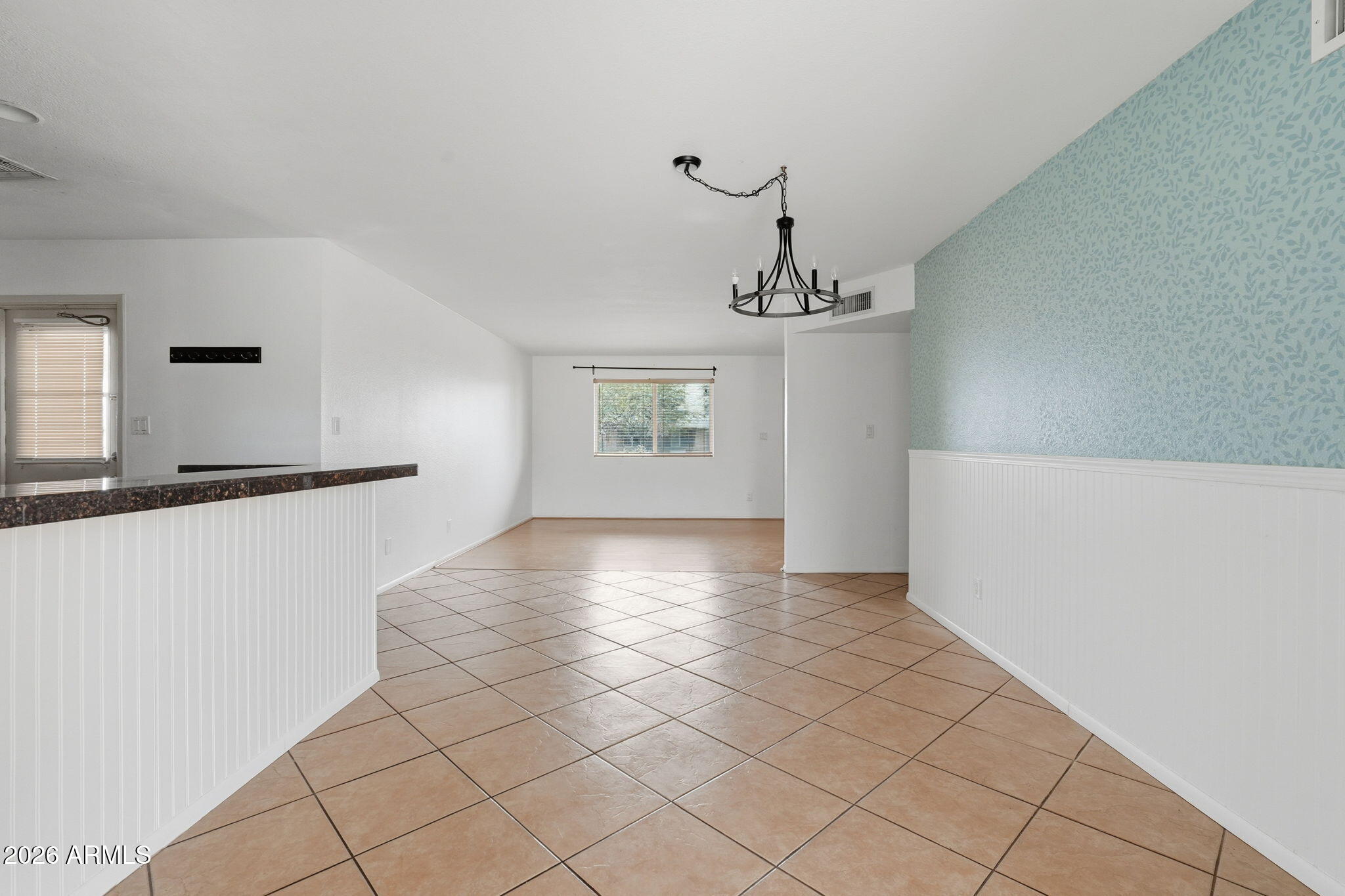 222 W IVYGLEN Street