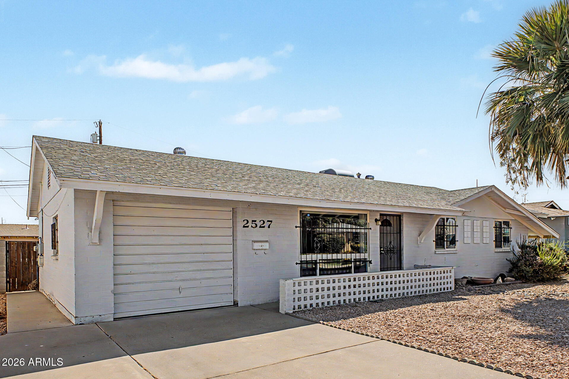 2527 W LARKSPUR Drive