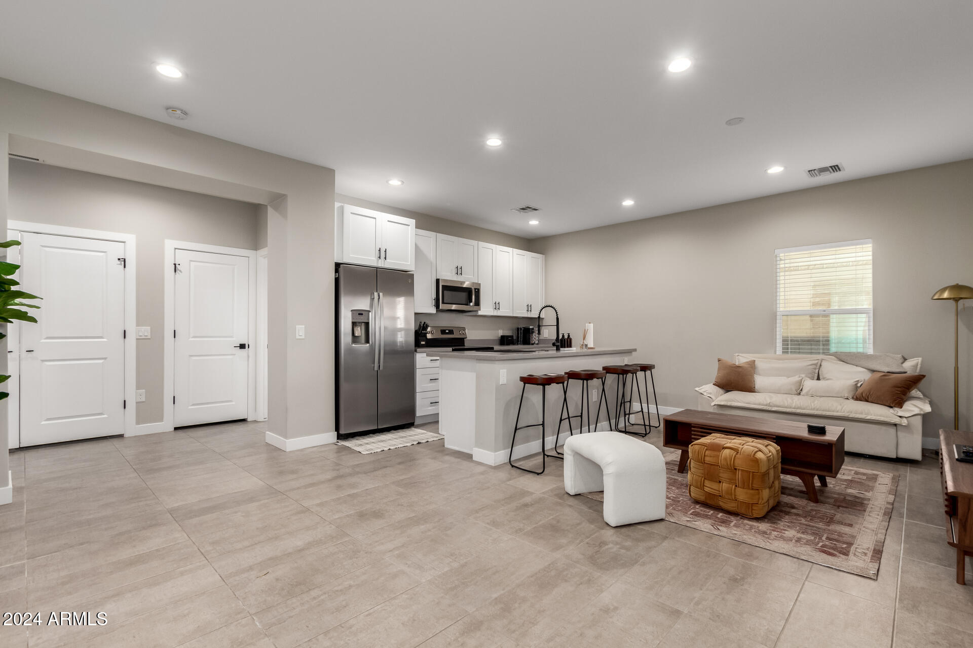 1908 W LAWRENCE Road 2