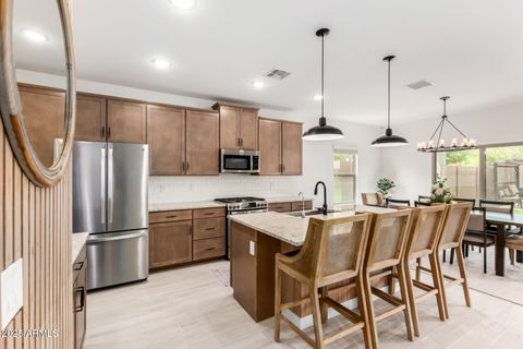 8640 W FRIER Drive Glendale AZ 85305