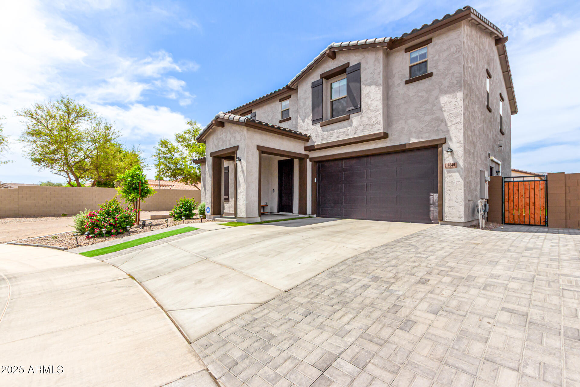 8640 W FRIER Drive