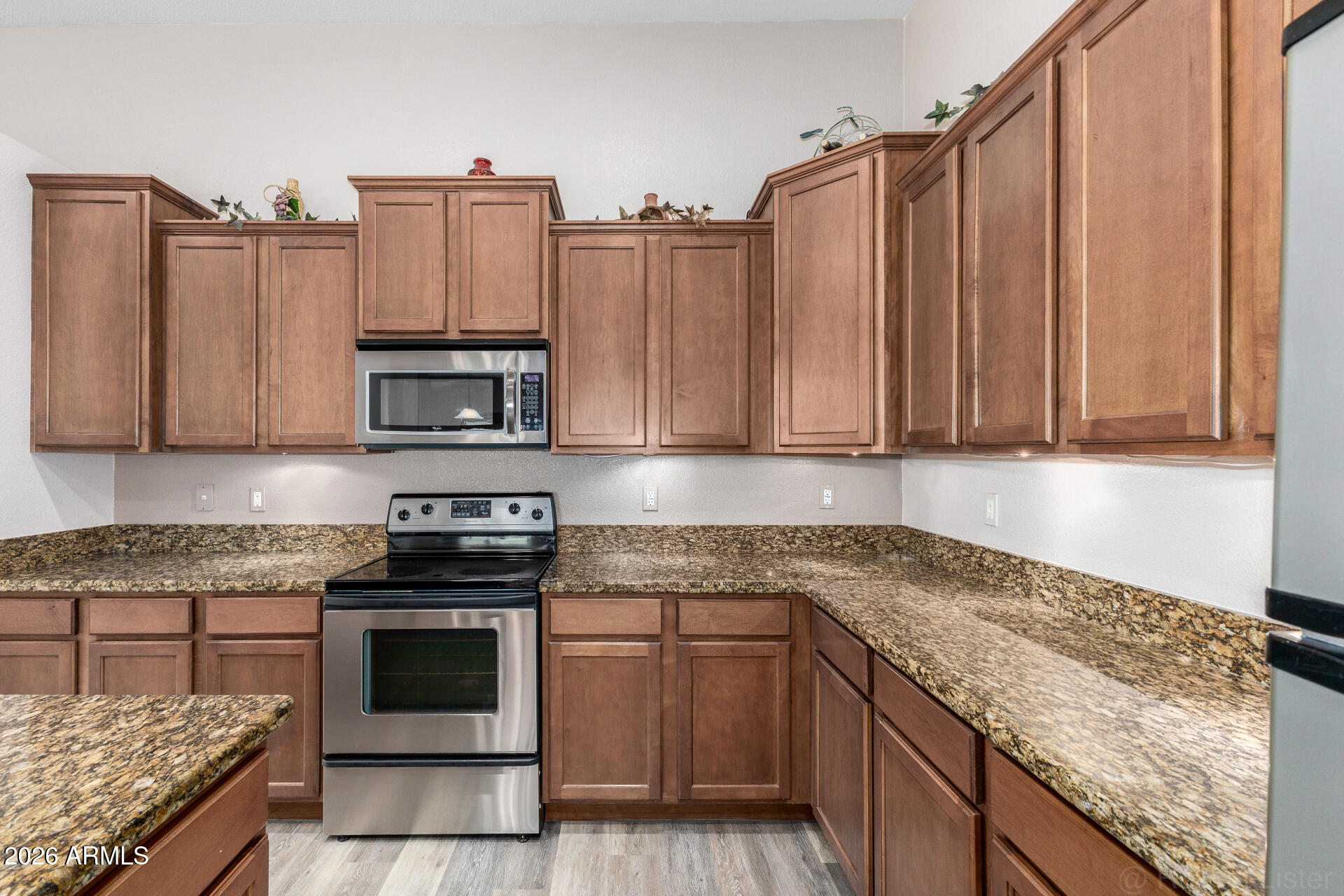 43886 W ADOBE Circle