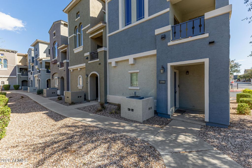 Photo of 2402 E 5th Street #1590, Tempe, AZ 85288 (MLS # 6984892)