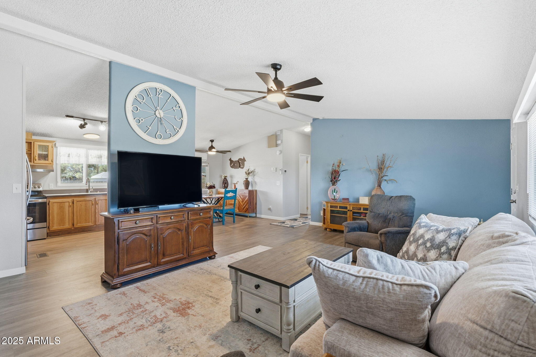 4940 E San Mateo Street