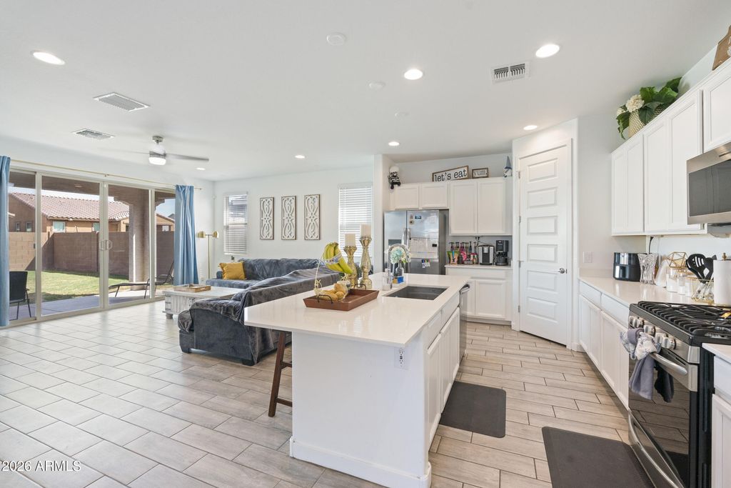 Photo of 9512 W Turney Avenue, Phoenix, AZ 85037 (MLS # 7013217)