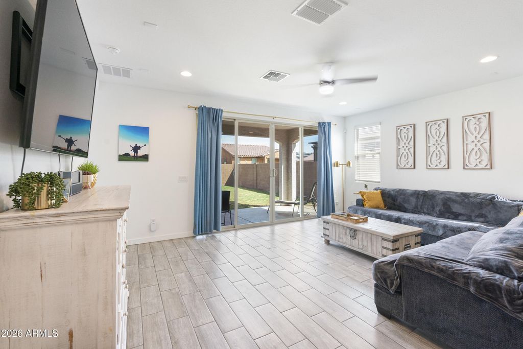 Photo of 9512 W Turney Avenue, Phoenix, AZ 85037 (MLS # 7013217)