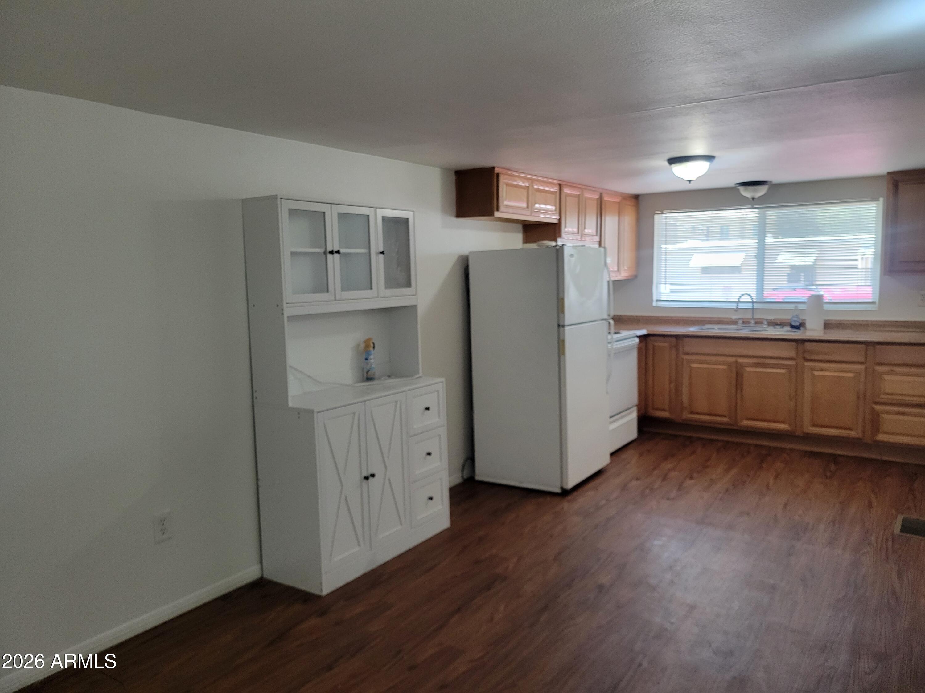 61 W Southern Avenue 68
